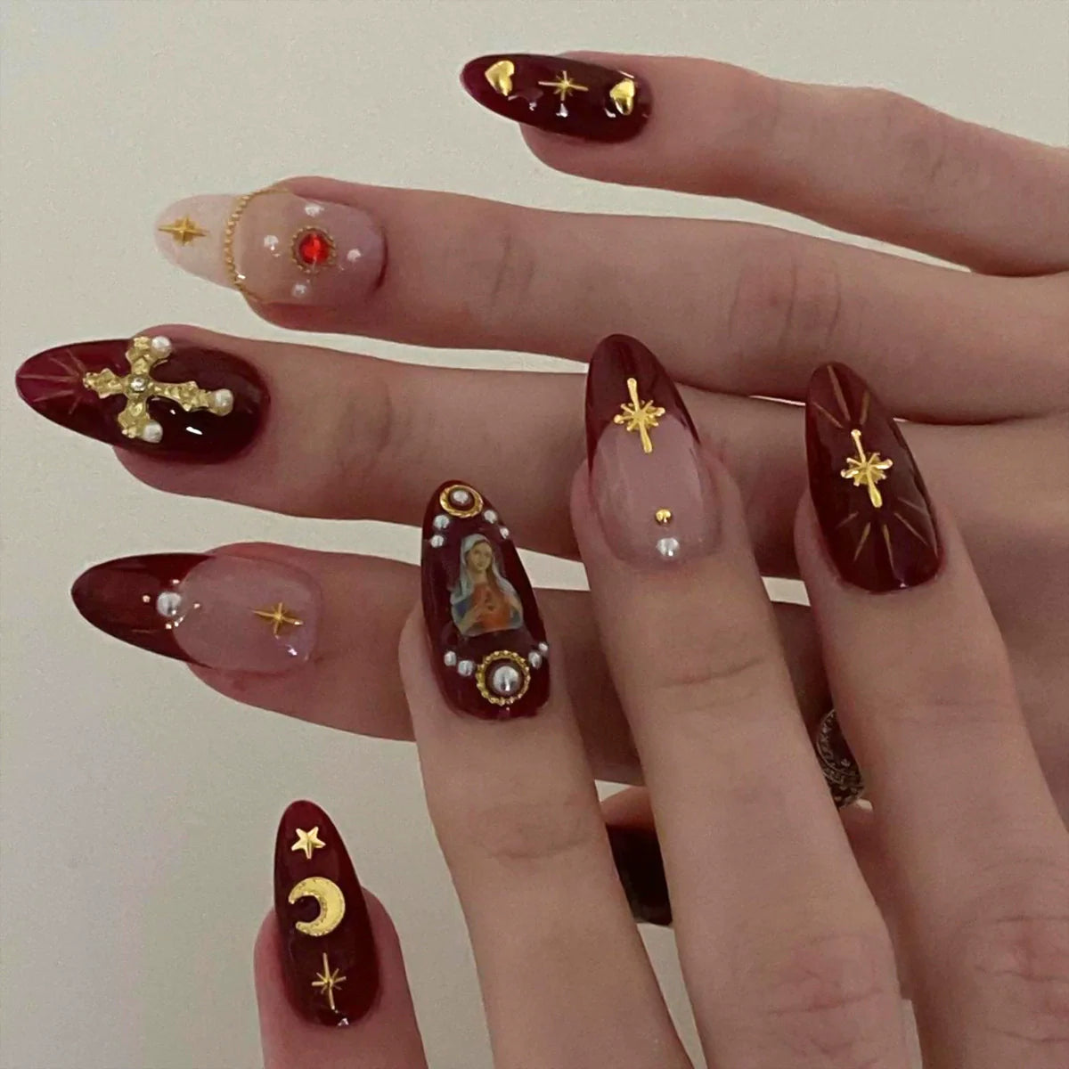 Gothic - Glam Nails